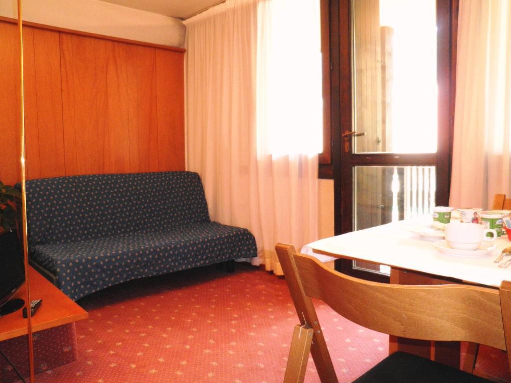 R.T.A. Hotel Des Alpes 2 Мадона ди Кампильо Стая снимка