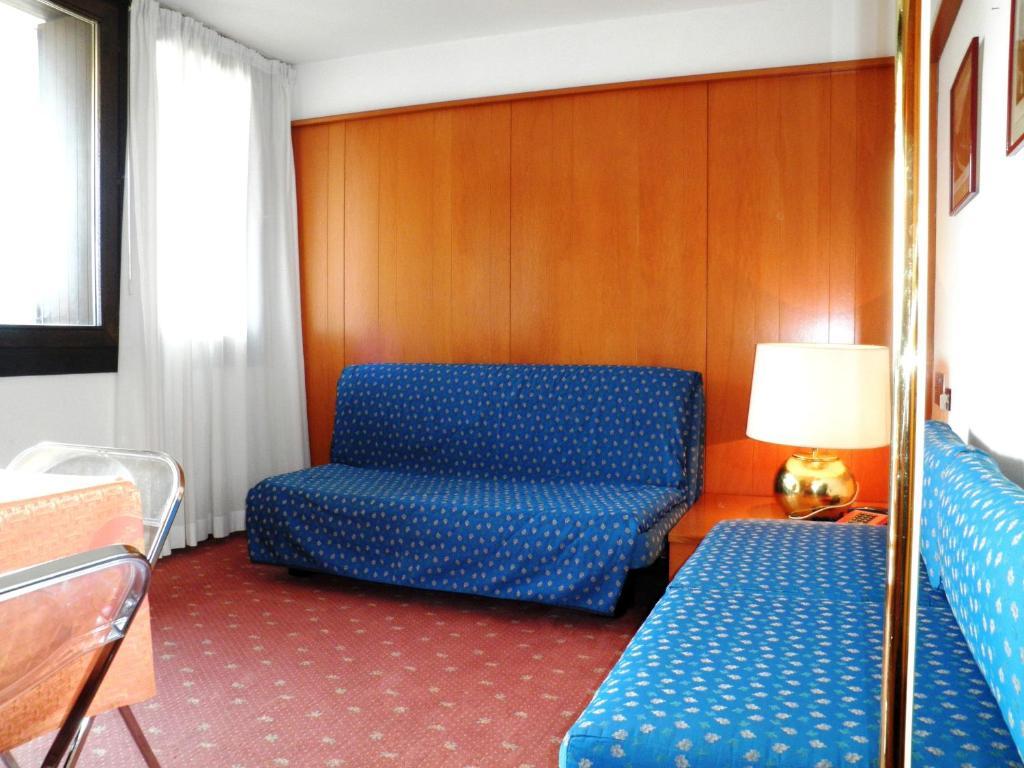 R.T.A. Hotel Des Alpes 2 Мадона ди Кампильо Стая снимка